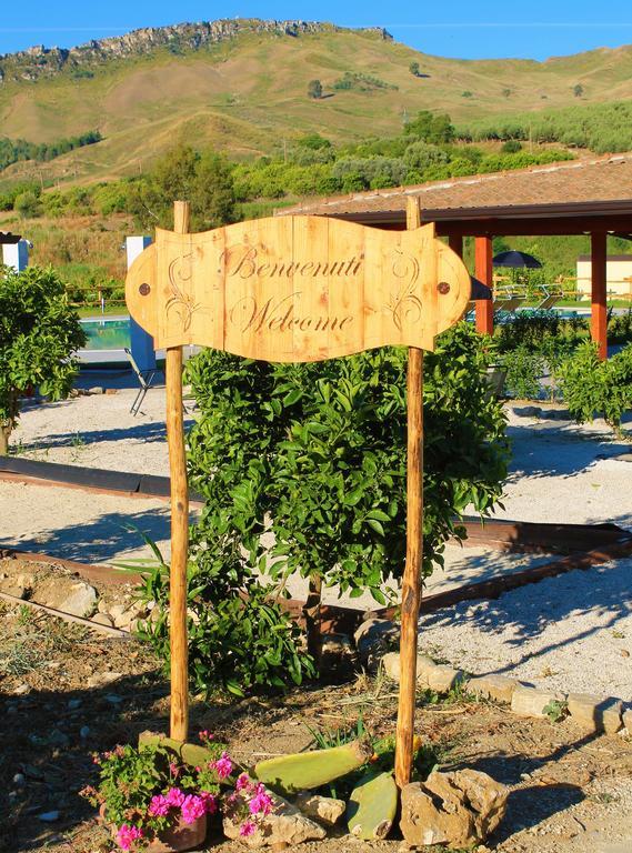Tenuta Lanza Il Mulino Acquaviva Platani Экстерьер фото